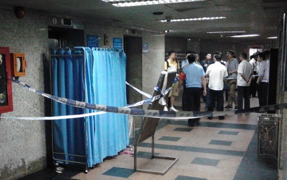 515深圳电梯事故进展电梯保养人违规使用机油被逮捕