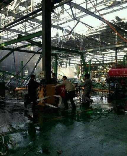 现场直击：广东佛山工厂爆炸 至少17死20伤