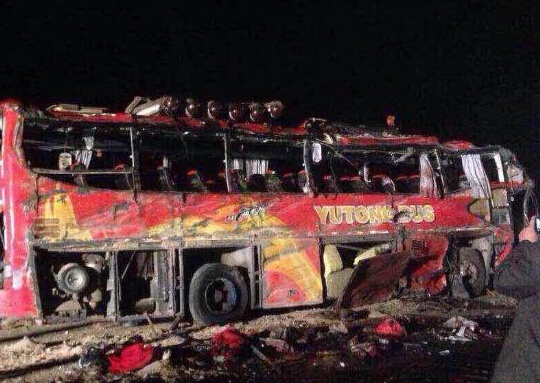 新疆喀什巴楚县一客车侧翻致22人死亡