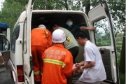 江西信丰县105国道两车相撞致7死22伤(图文)