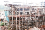 江西弋阳一在建电影院发生坍塌  4工人受伤(图文)