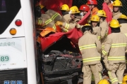 香港发生三车相撞严重事故致3死56伤