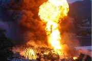 广东珠海地下油库爆炸火光冲天 暂无伤亡