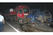 郑少高速公路9车连环追尾 堵车长达7公里