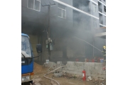 福建莆田鞋厂仓库突发大火  百万元鞋材尽毁