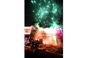 武汉一烟花仓库失火爆炸 焰火直冲上空声响两小时