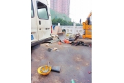 昆明一工地发生爆炸 维修工人腿被炸伤