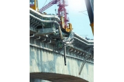 重庆一在建铁路桥发生坍塌  事故致公路封闭
