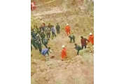 河南长垣县一土坑突然坍塌 4名儿童被埋3人死亡