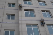 空调安装要收高空作业费？意见褒贬不一.......